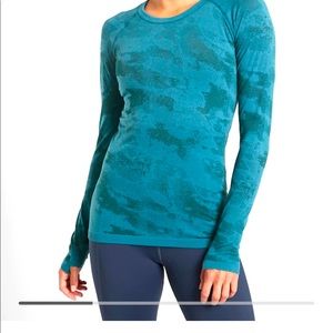 Athleta Camo blue top